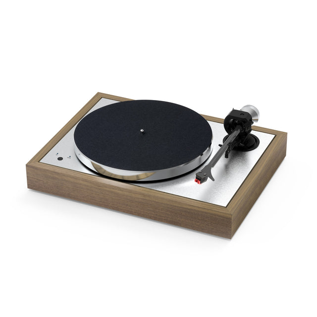 Full display of Pro-Ject Classic EVO Turntable