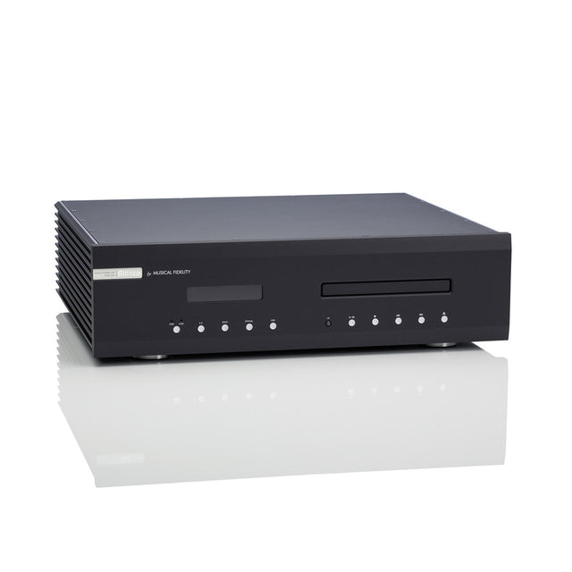 Full display of Denon DCD-900NE CD Player